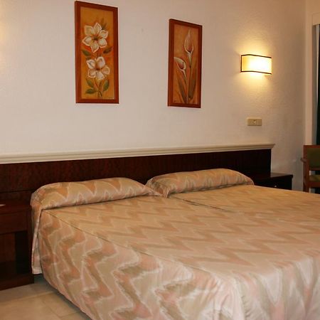 Hotel La Nina Cala Millor  Bilik gambar