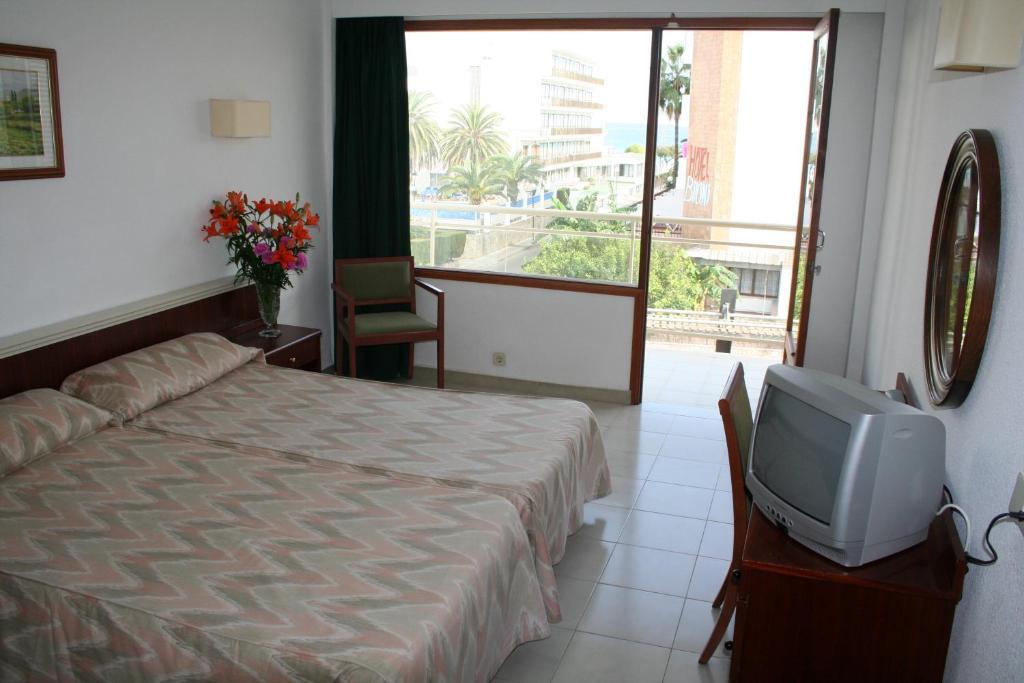 Hotel La Nina Cala Millor  Bilik gambar