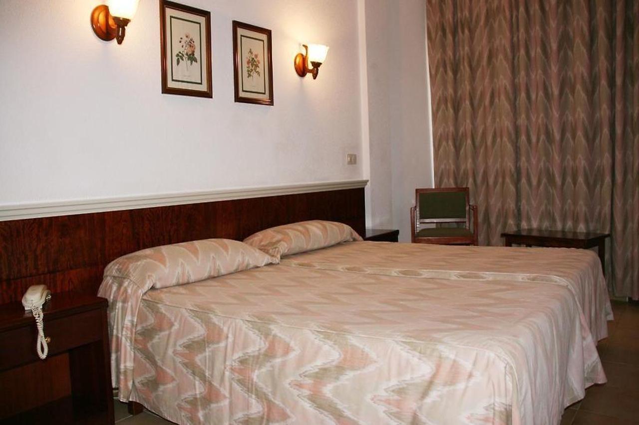 Hotel La Nina Cala Millor  Luaran gambar