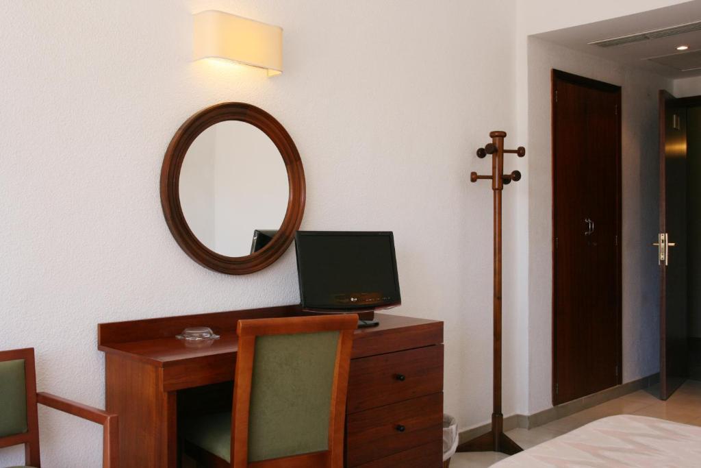 Hotel La Nina Cala Millor  Bilik gambar